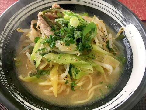 味噌煮込みラーメン☆とり野菜みそを使って